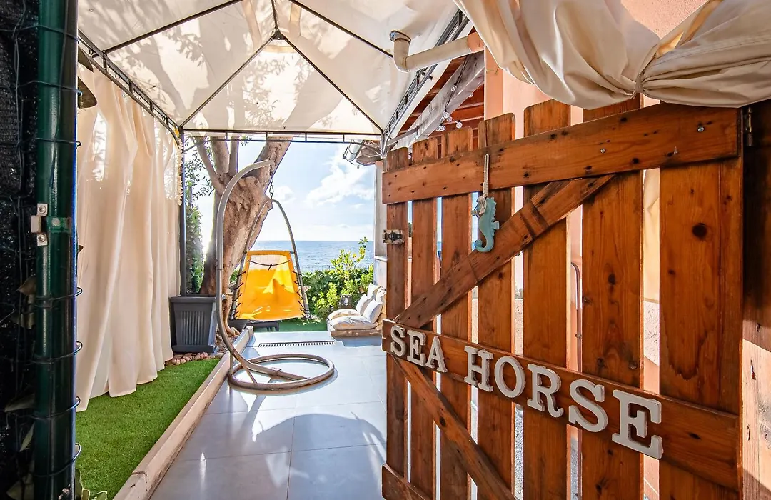 SEAHORSEROOM - Frontemare con Idromassaggio-1